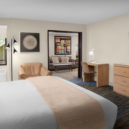 Ashland Hills Hotel&Suites Exterior foto