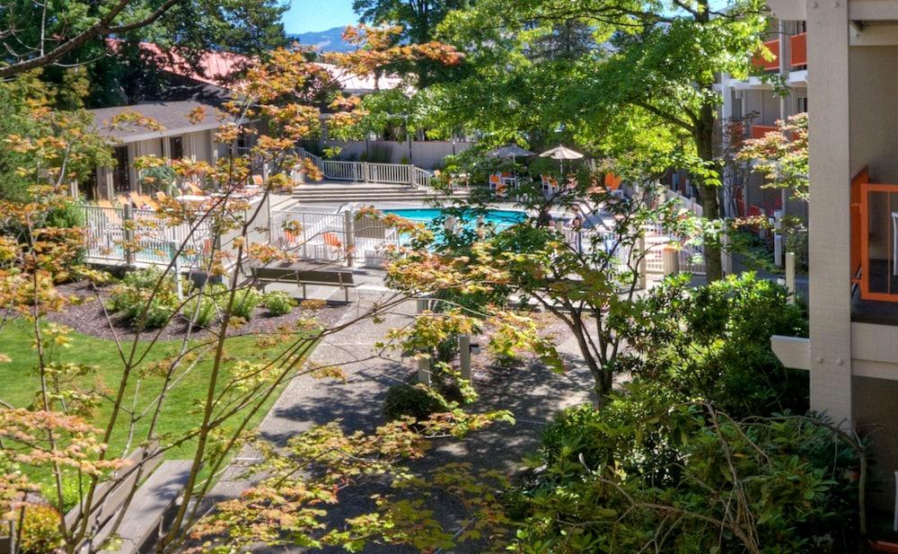 Ashland Hills Hotel&Suites Exterior foto