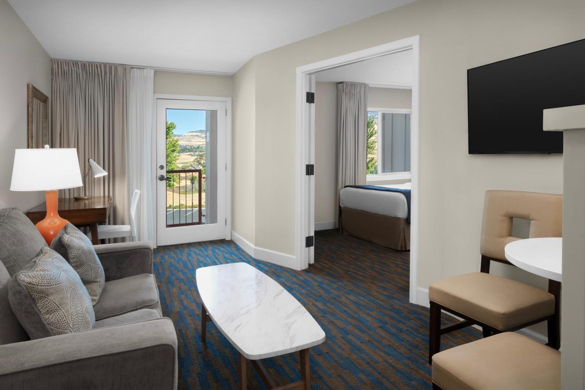 Ashland Hills Hotel&Suites Exterior foto