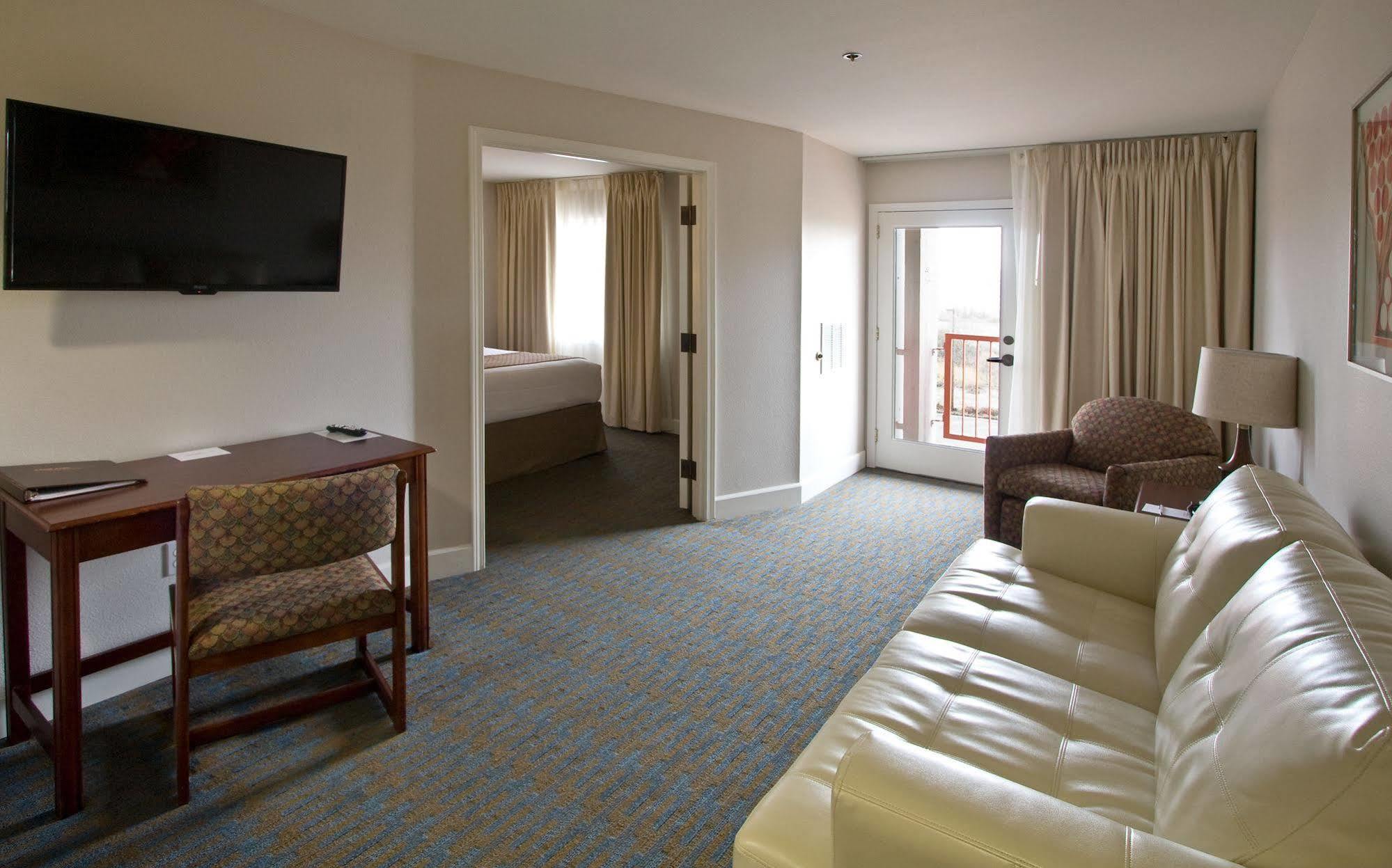 Ashland Hills Hotel&Suites Exterior foto