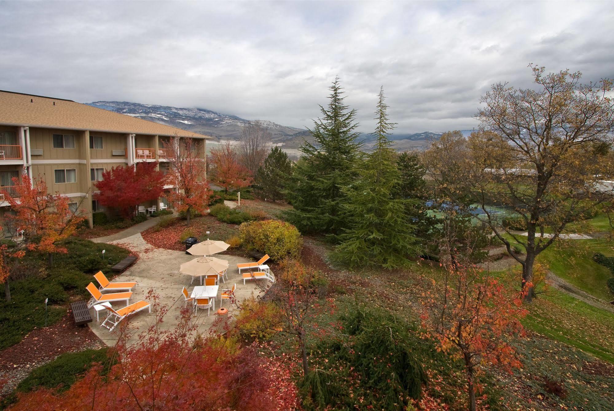 Ashland Hills Hotel&Suites Exterior foto